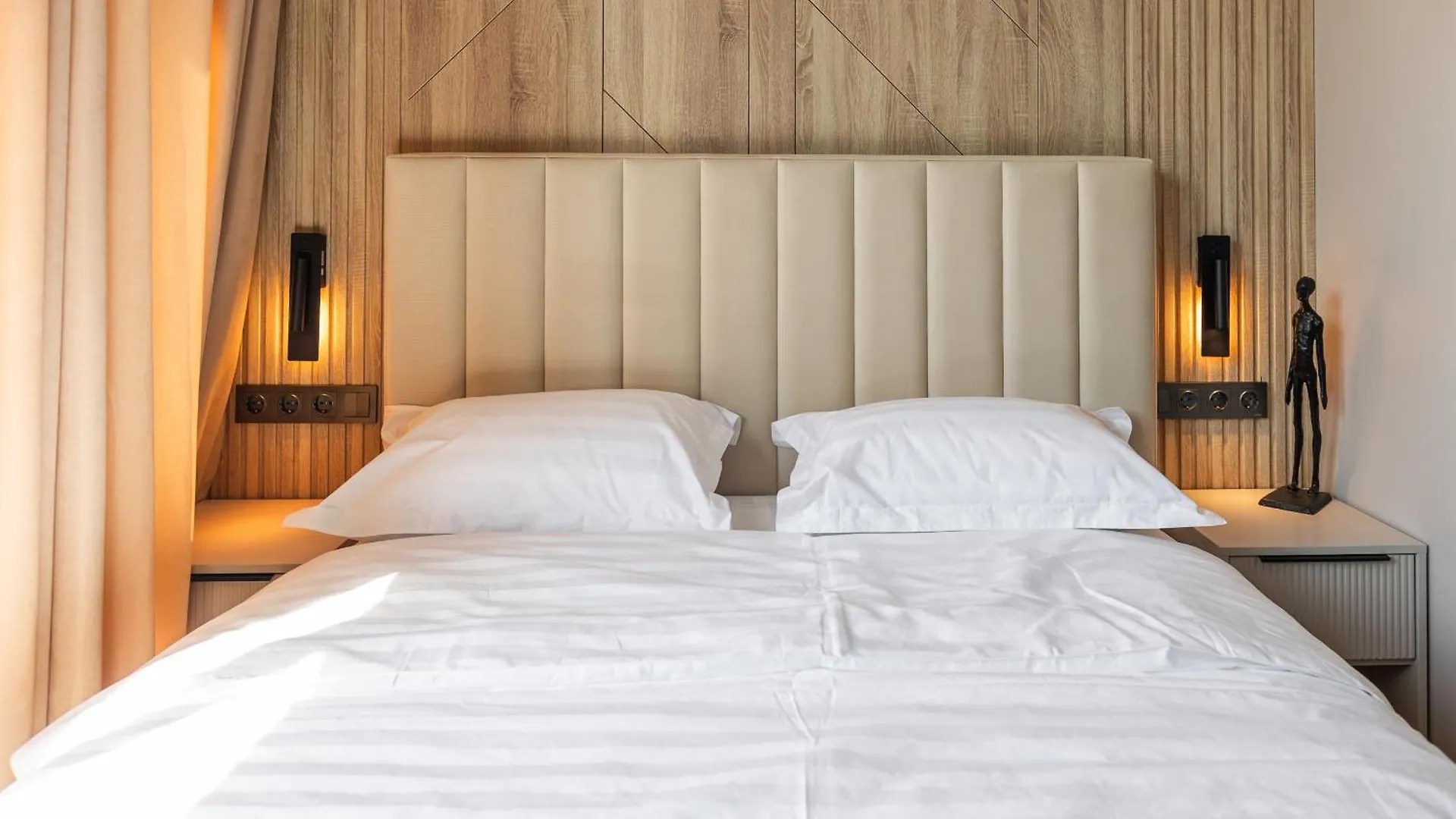Glownest Apartment Near Mega Almaty
