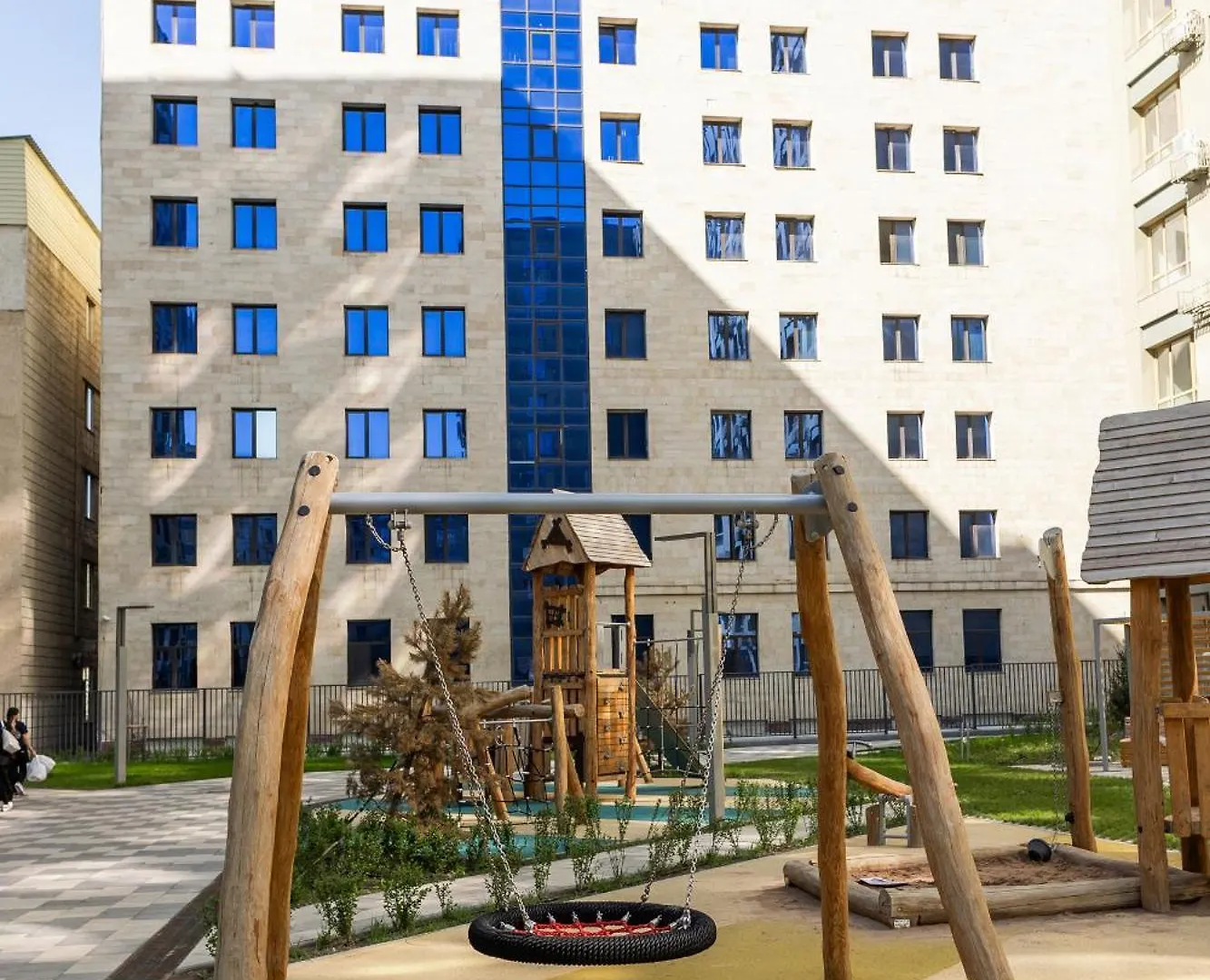 Glownest Apartment Near Mega Almaty