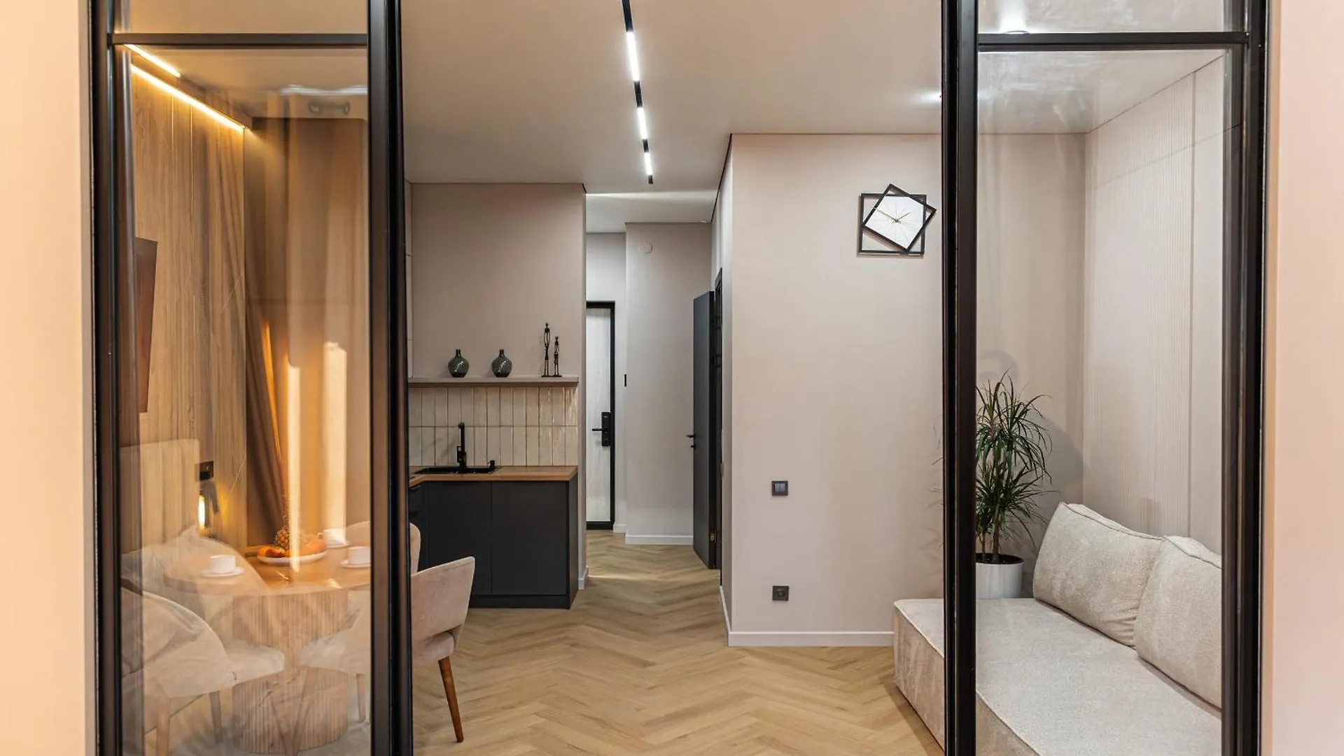 Glownest Apartment Near Mega Ałma Ata 0*,
