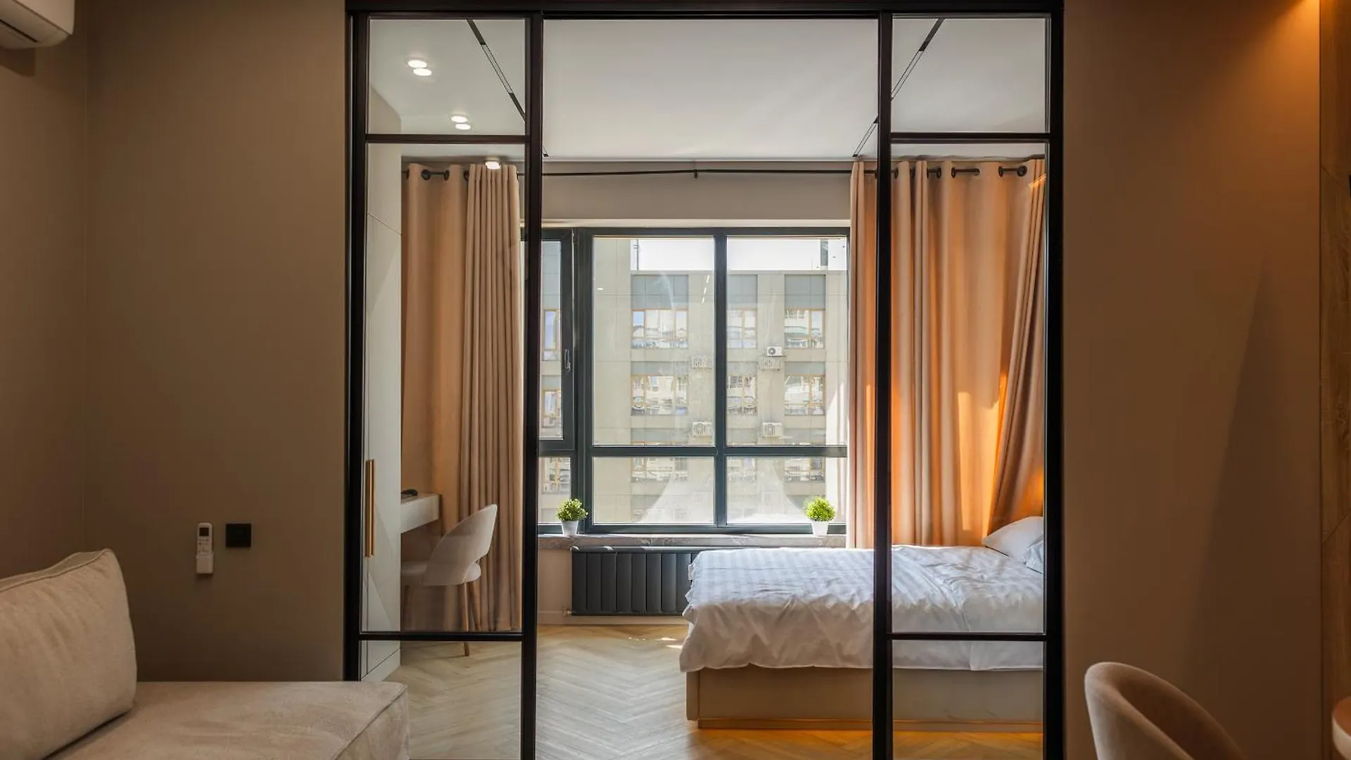 Glownest Apartment Near Mega Almaty