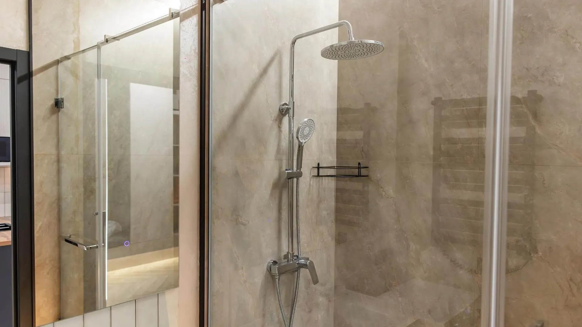 Glownest Apartment Near Mega Almaty