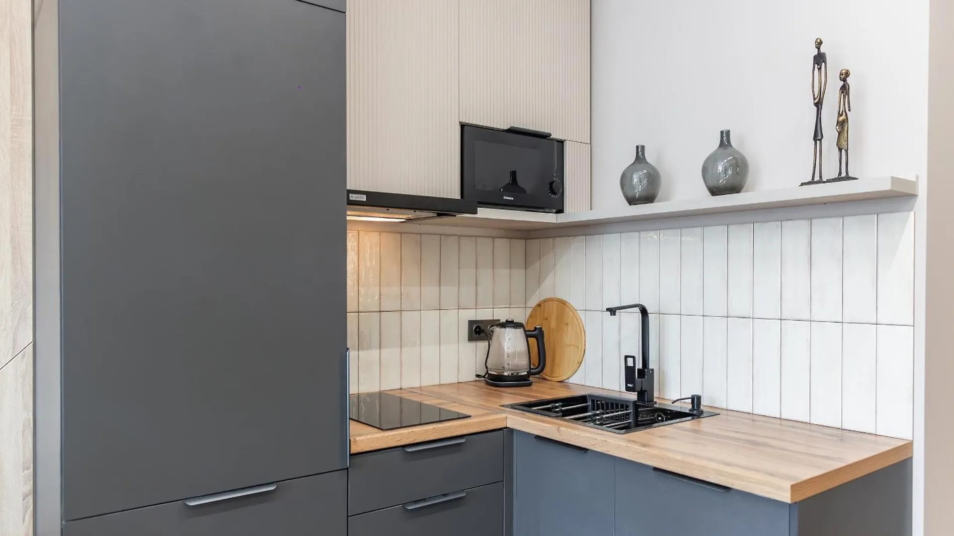 Glownest Apartment Near Mega Almaty
