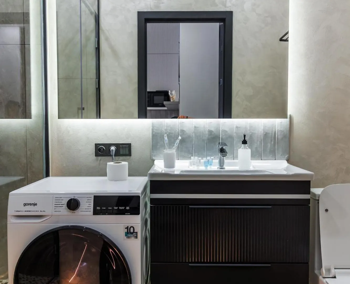 Glownest Apartment Near Mega Ałma Ata Kazachstan