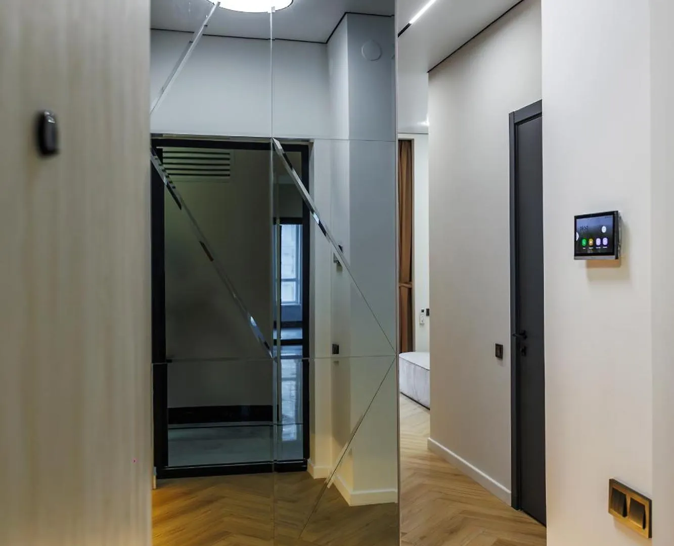 Glownest Apartment Near Mega Ałma Ata
